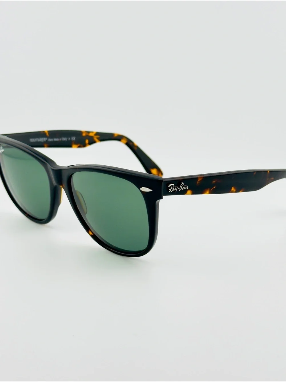 Ray-Ban Classic Wayfarer Sunglasses RB2140 Tortoise Frame with Green Lens 54mm